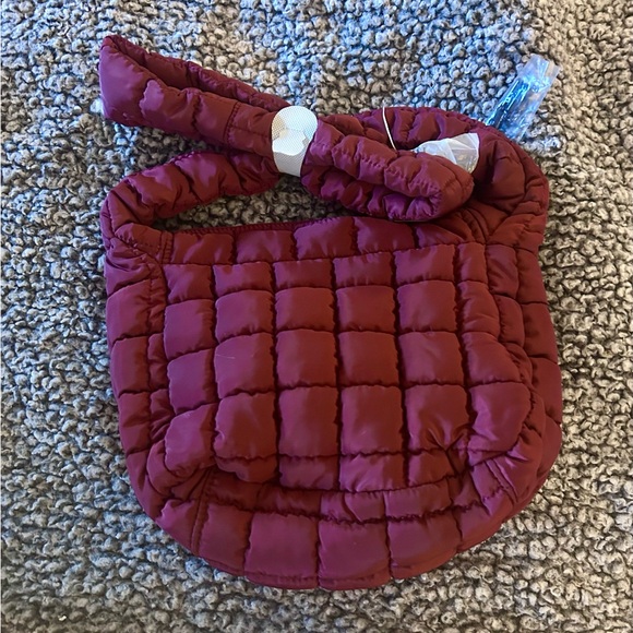 NWT Quilted Baby Carryall Sling Bag Color: Mahogany - Picture 7 of 10